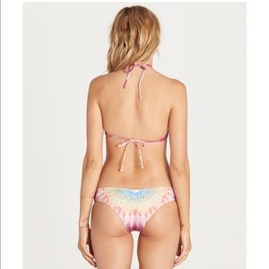 Billabong cheeky bikini bottom size large